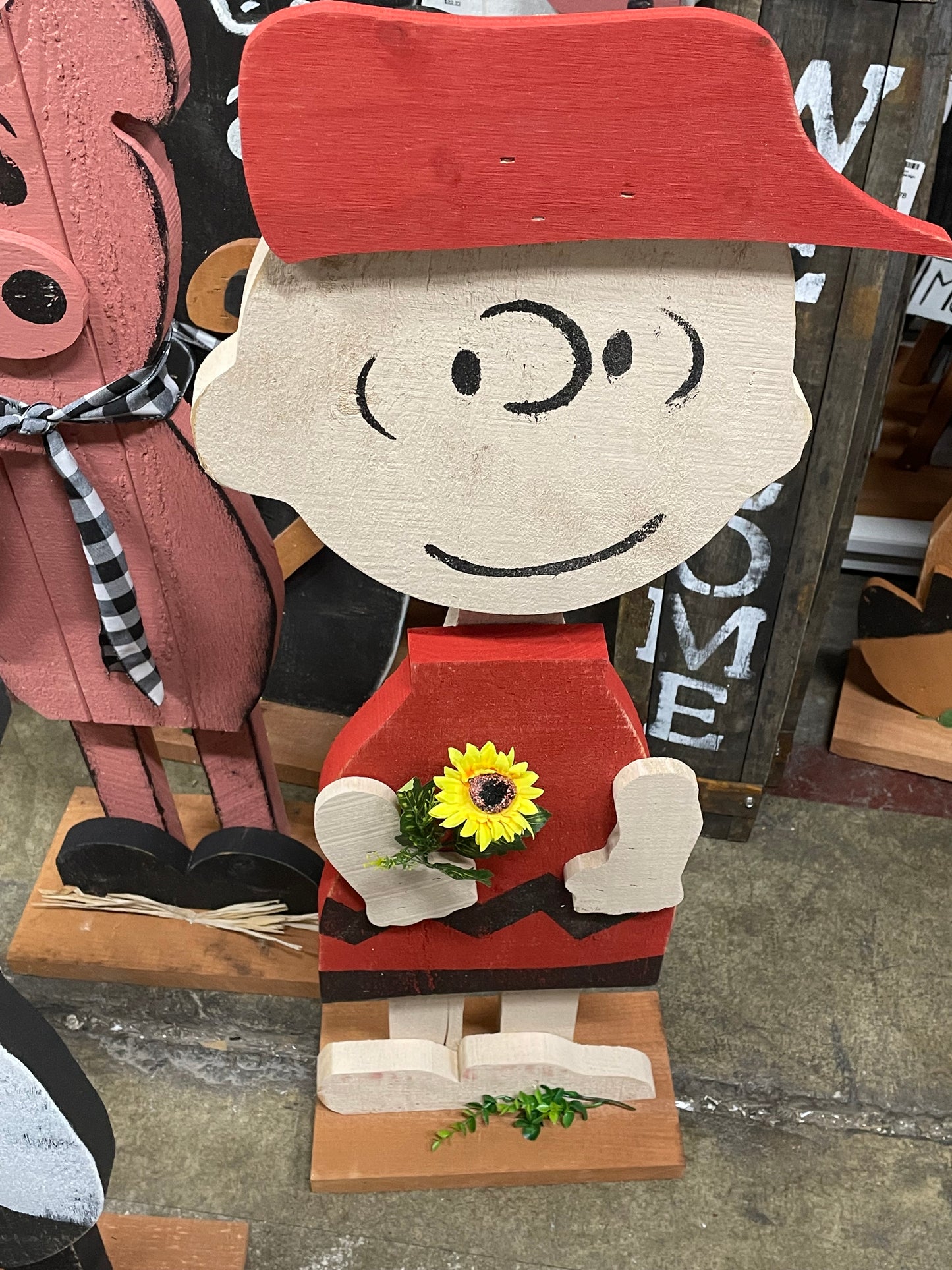 Peanuts wood statue